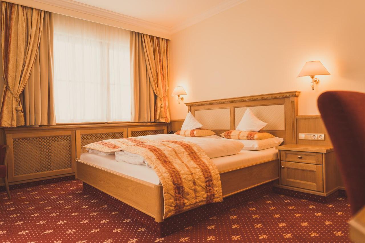 Gartenhotel Maria Theresia Халль в Триоле Экстерьер фото